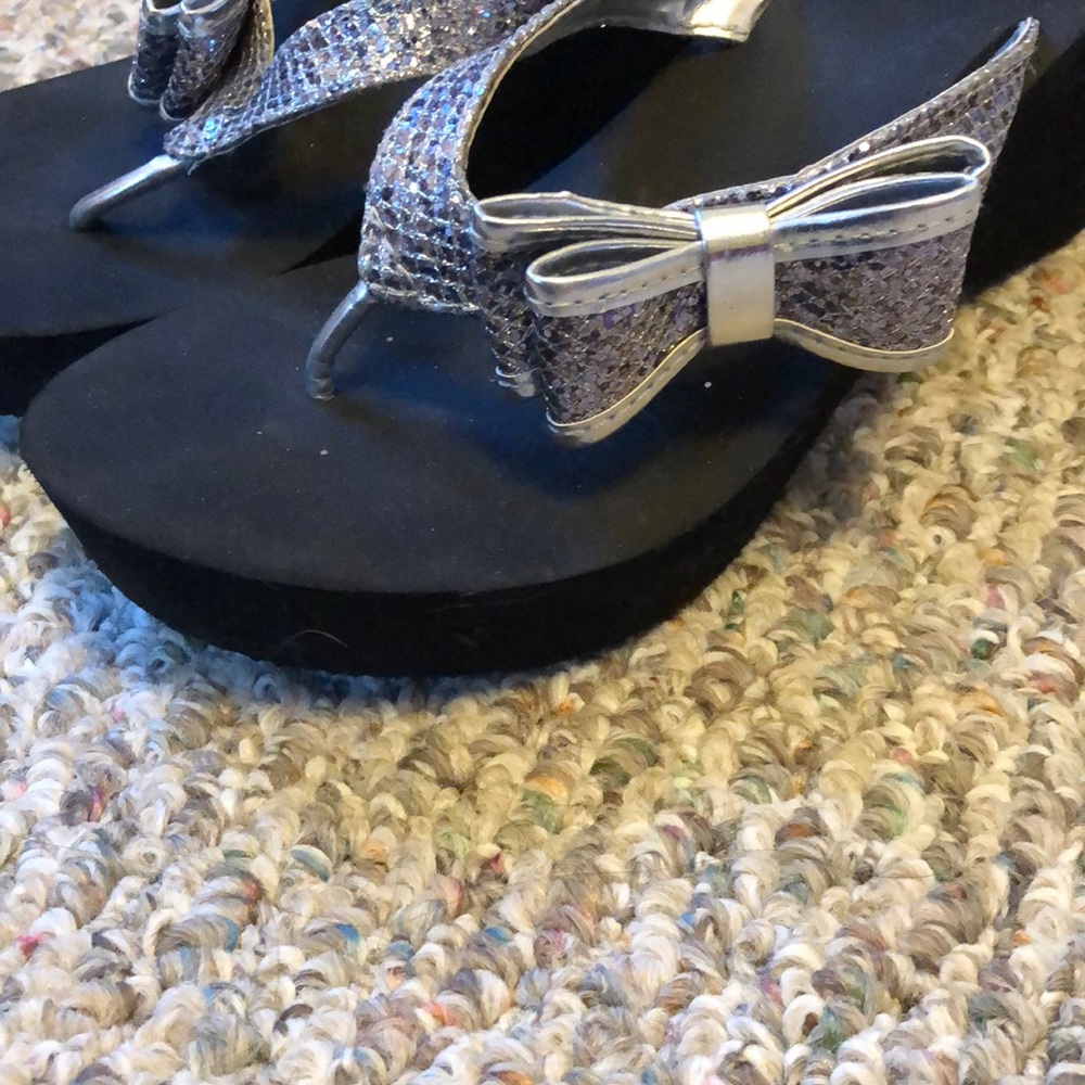 Sandals - Picture 3 of 3